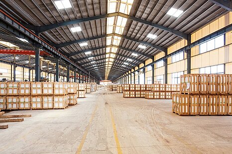 Lager- und Produktionsfläche mit ca. 5.300 m² zzgl. Büro zu vermieten Lager- und Produktionsfläche mit ca. 5.300 m² zzgl. Büro zu vermieten