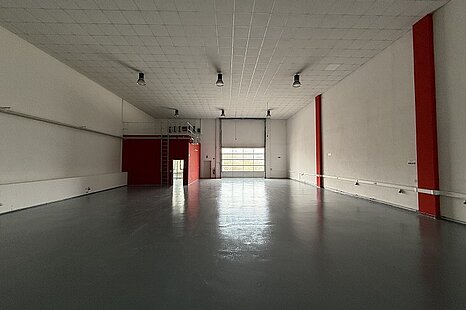 Top gepflegte Lagerhalle mit B&uuml;ro zu vermieten