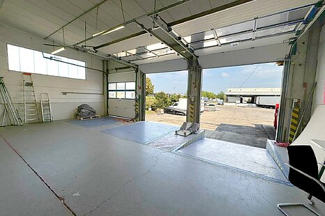 ca. 1.800 m² Hallenfläche mit optional 80 m² Büro zu vermieten ca. 1.800 m² Hallenfläche mit optional 80 m² Büro zu vermieten