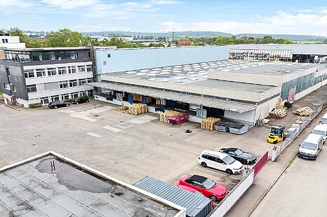 Provisionsfrei: Lager-/Logistikfl&auml;che mit 4 &Uuml;berladebr&uuml;cken zu vermieten!