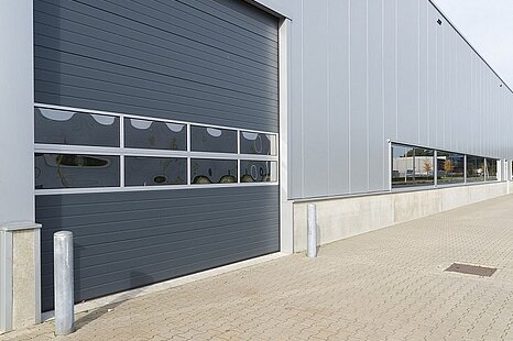 Kirchheim, ca. 920 m&sup2; Lager-/Produktionsfl&auml;che mit B&uuml;ro