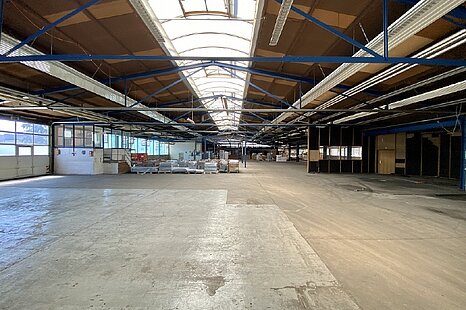 Oyten bei Bremen, ca. 1.310 m² teilbare Hallenfläche zu vermieten Oyten bei Bremen, ca. 1.310 m² teilbare Hallenfläche zu vermieten