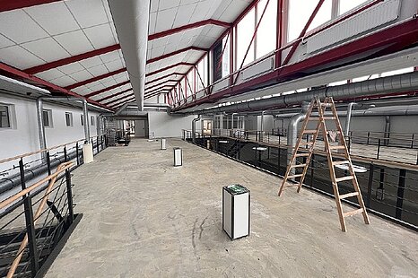 ca. 1.600 m² große, ebenerdige Hallenfläche in Flughafennähe ca. 1.600 m² große, ebenerdige Hallenfläche in Flughafennähe