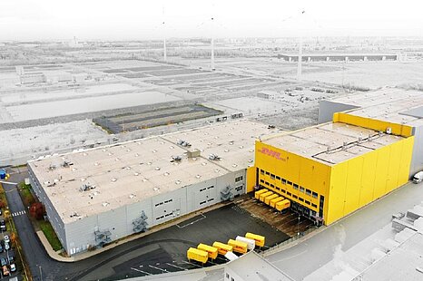 Im Alleinauftrag, ca. 33.000 m² Logistikflächen mit Büro zu vermieten Im Alleinauftrag, ca. 33.000 m² Logistikflächen mit Büro zu vermieten