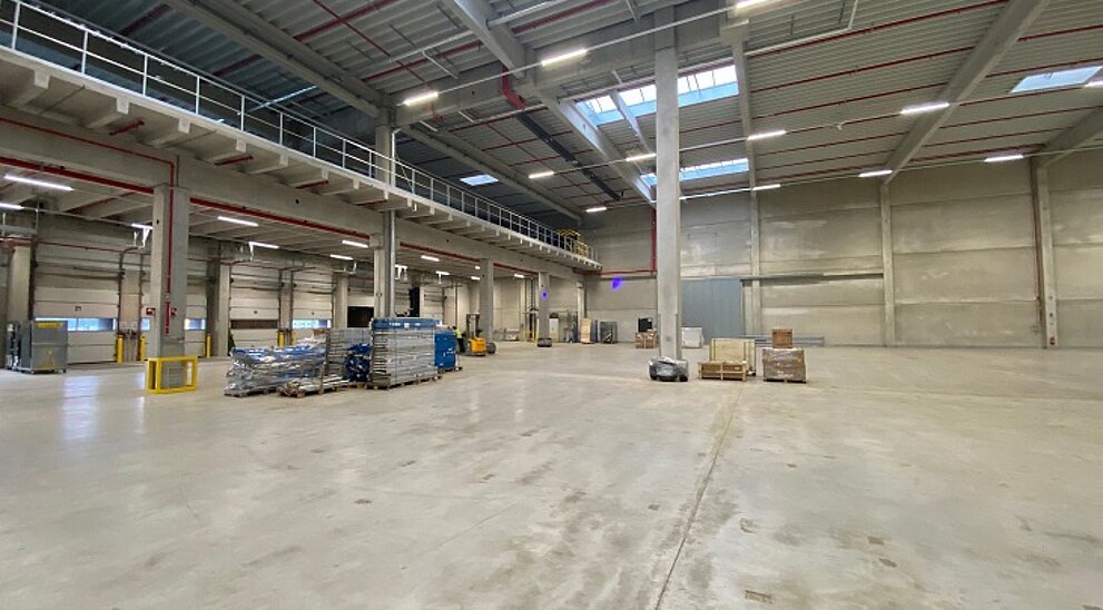 Innenansicht mit Mezzanine