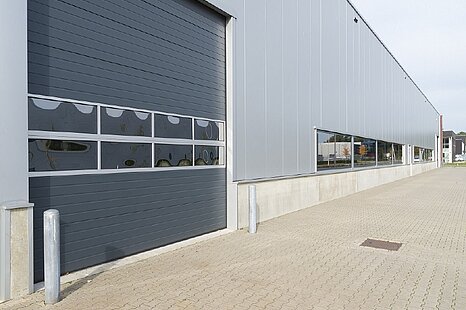 Nordenham, ca. 2.500 m² Hallenfläche + Freifläche zu vermieten Nordenham, ca. 2.500 m² Hallenfläche + Freifläche zu vermieten