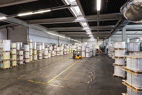 Bielefeld-Ubbedissen, ca. 11.710  m&sup2; teilbare Hallenfl&auml;che mit Rampen zu vermieten