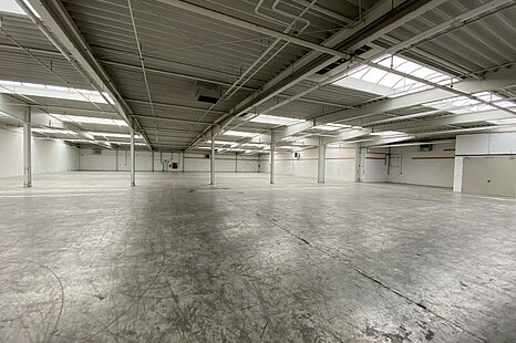 Hannover-Anderten, ca. 7.930 m² Rampenlager zu vermieten Hannover-Anderten, ca. 7.930 m² Rampenlager zu vermieten