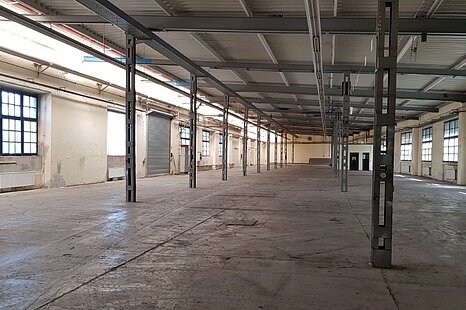Chemnitz | ca. 2.000 m&sup2; Hallenfl&auml;che, anmietbar ab ca. 1.000 m&sup2; | ebenerdig