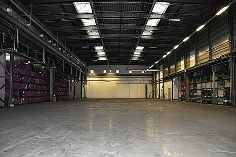 Hohenbrunn, ca. 2.200 m² Lager- und Produktionfläche inkl. Büro zu vermieten Hohenbrunn, ca. 2.200 m² Lager- und Produktionfläche inkl. Büro zu vermieten
