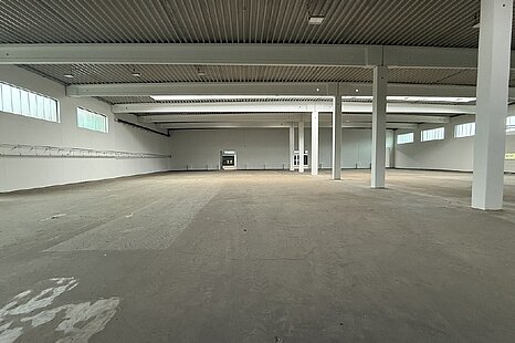 Multifunktionale Hallenfläche mit Außenlager in Norderstedt Multifunktionale Hallenfläche mit Außenlager in Norderstedt