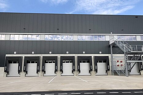 direkt an der A9 I ca. 2.850 m² Lager-/Logistikflächen I provisionsfrei für den Mieter direkt an der A9 I ca. 2.850 m² Lager-/Logistikflächen I provisionsfrei für den Mieter