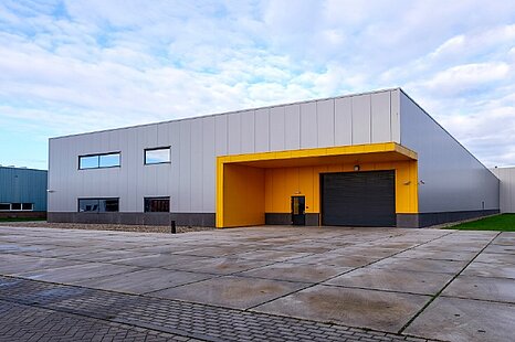 München-Nord, Neubau mit ca. 1.900 m² Hallen- und Bürofläche zu vermieten München-Nord, Neubau mit ca. 1.900 m² Hallen- und Bürofläche zu vermieten