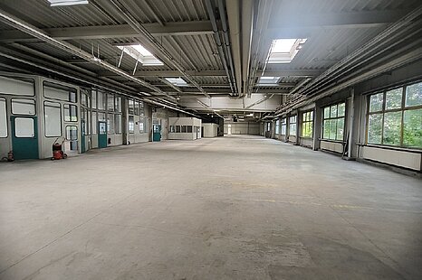 ca. 170 m² bis ca. 5.690 m² ebenerdige Hallenfläche in Norderstedt ca. 170 m² bis ca. 5.690 m² ebenerdige Hallenfläche in Norderstedt