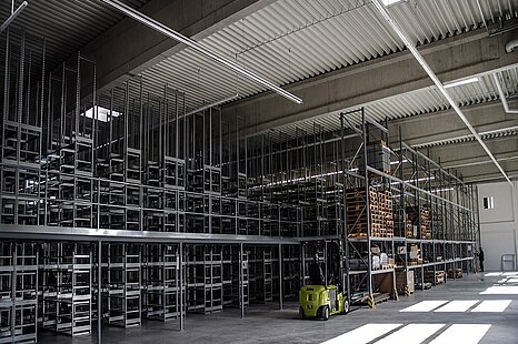 K&ouml;sching, ca. 2.500 m&sup2; Hallenfl&auml;che zzgl. B&uuml;rofl&auml;che zu verkaufen
