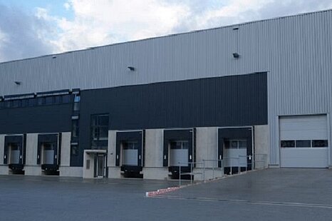 Umland Dresden | ca. 10.000 m&sup2; Logistikfl&auml;che | teilbar ab 3.000 m&sup2; | Rampen & Sprinklerung
