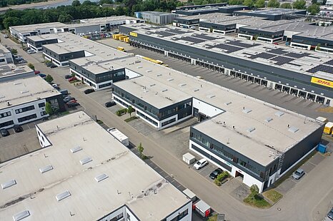 GEWERBEPARK | FLEXIBEL | RAMPEN | EBENERDIG GEWERBEPARK | FLEXIBEL | RAMPEN | EBENERDIG