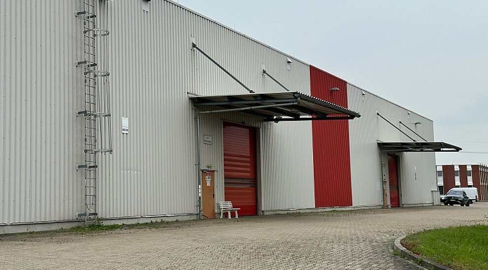 Andienung außen