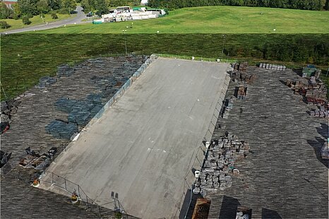 ca. 2.200 m² bis zu ca. 4.500 m² großes, asphaltiertes Gewerbegrundstück in Trittau ca. 2.200 m² bis zu ca. 4.500 m² großes, asphaltiertes Gewerbegrundstück in Trittau