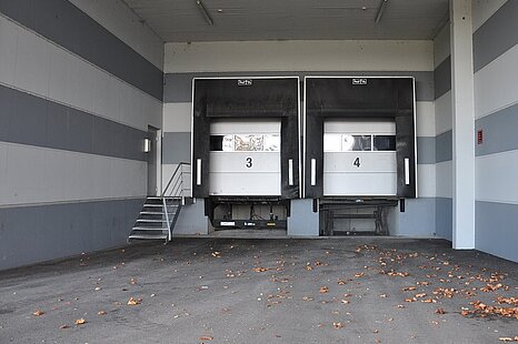 Dresden | ca. 3.500 m&sup2; Produktionshalle | Rampe und ebenerdig