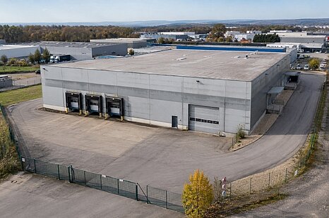 3.000 m² | Produktionshalle | 5,50–6,00 m UKB | Außenfläche 3.000 m² | Produktionshalle | 5,50–6,00 m UKB | Außenfläche