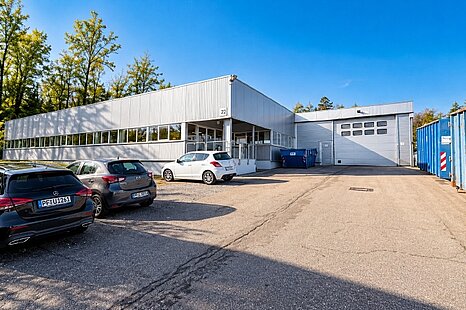WIMSHEIM | CA. 1.920 m² PRODUKTIONS-/LAGERHALLE | 3 EBENERDIGE TORE | PROVISIONSFREI WIMSHEIM | CA. 1.920 m² PRODUKTIONS-/LAGERHALLE | 3 EBENERDIGE TORE | PROVISIONSFREI
