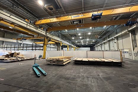 Hochwertige Lager-/Produktionsfläche mit Bürotrakt zu vermieten! Hochwertige Lager-/Produktionsfläche mit Bürotrakt zu vermieten!