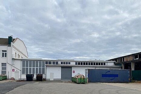 Halle (Saale) | Gewerbepark | ca. 1.000 m² Hallenfläche anmietbar | ebenerdig Halle (Saale) | Gewerbepark | ca. 1.000 m² Hallenfläche anmietbar | ebenerdig