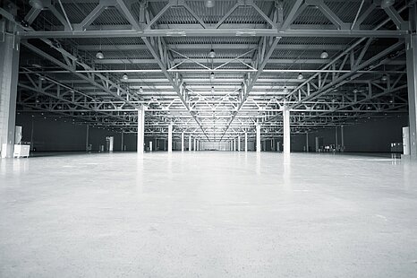 Erlangen, ca. 3.800 m² hochwertige Neubau-Produktions- und Lagerhalle zu vermieten Erlangen, ca. 3.800 m² hochwertige Neubau-Produktions- und Lagerhalle zu vermieten