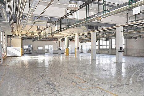 Nürnberg, ca. 2.200 m² Hallenfläche zzgl. Bürofläche zu vermieten Nürnberg, ca. 2.200 m² Hallenfläche zzgl. Bürofläche zu vermieten