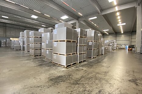 Lager-/ Produktionsflächen an der B10 zu vermieten! Lager-/ Produktionsflächen an der B10 zu vermieten!