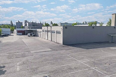ca. 1.486 m&sup2; Lager- und B&uuml;rofl&auml;che direkt an der Messe M&uuml;nchen zu vermieten - im Alleinauftrag