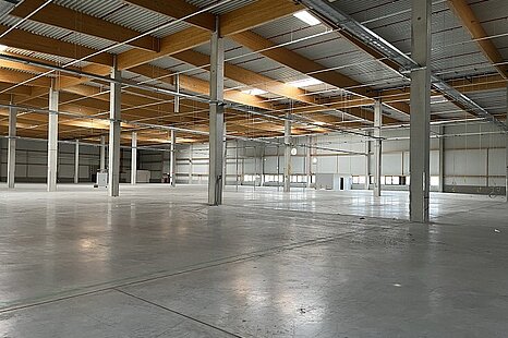 sofort verfügbar, ca. 3.000 m² hochwertige Lager- und Logistikfläche sofort verfügbar, ca. 3.000 m² hochwertige Lager- und Logistikfläche