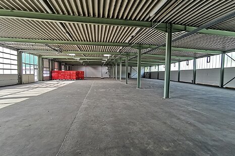 HH-Langenhorn, ca. 1.400 m² Lager-Produktionsfläche, ebenerdig, Rampe, Büro HH-Langenhorn, ca. 1.400 m² Lager-Produktionsfläche, ebenerdig, Rampe, Büro