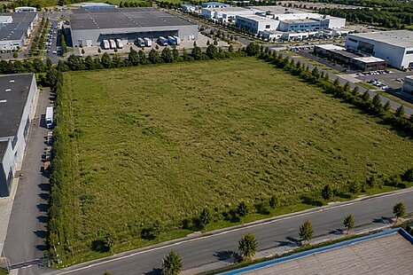 Wallersdorf, ca. 10.000 m² Gewerbegrundstücksfläche an der A92 zu verkaufen Wallersdorf, ca. 10.000 m² Gewerbegrundstücksfläche an der A92 zu verkaufen