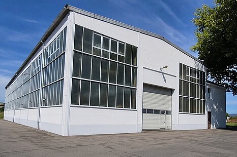 Kyffh&auml;userland | ca. 6.400 m&sup2; Hallenfl&auml;che | teilbar ab 1.000 m&sup2; | Kranbahnen bis 45 t