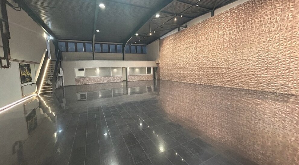 Innenansicht Showroomhalle