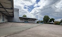 Au&szlig;enansicht Halle 1 und 2