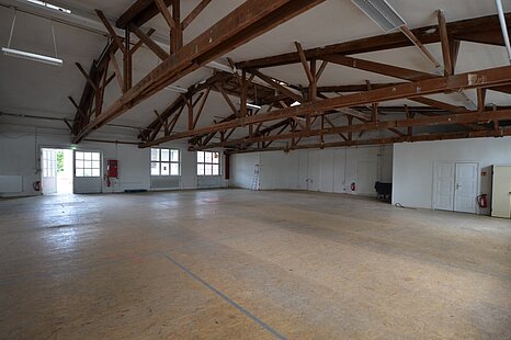 Berlin-Tempelhof, ca. 560 m² Lager und ca. 2.101 m² Event zzgl. Büro Berlin-Tempelhof, ca. 560 m² Lager und ca. 2.101 m² Event zzgl. Büro