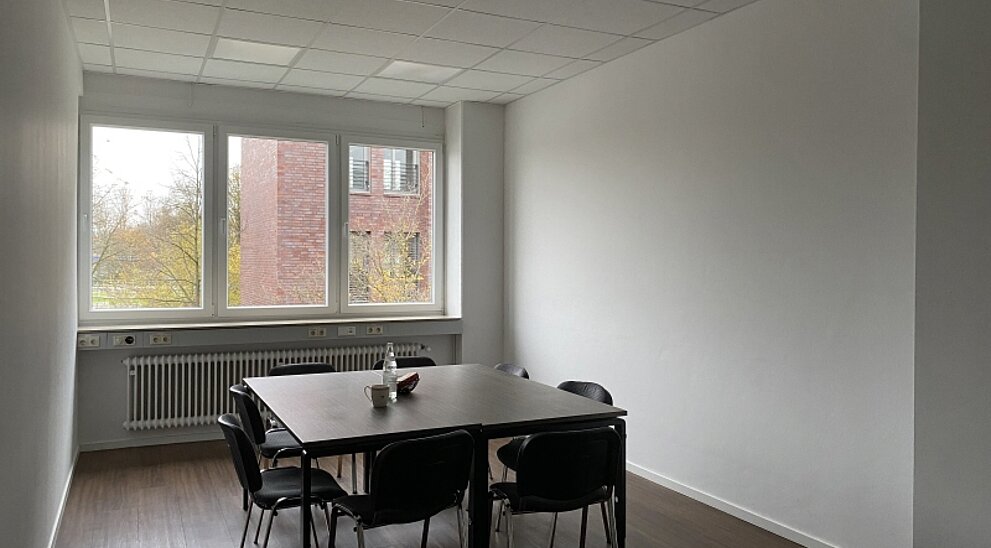 Innenansicht B&uuml;rofl&auml;che