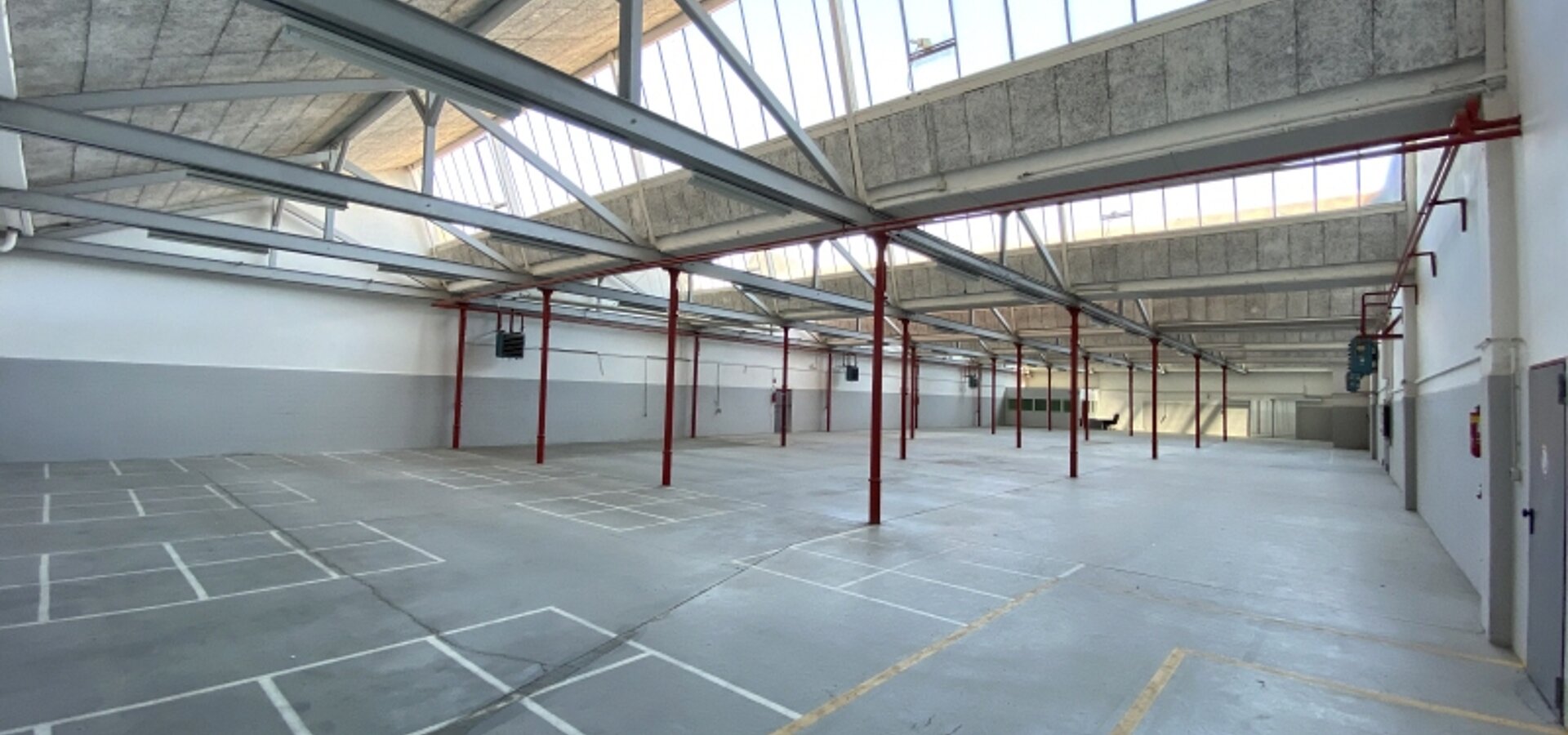 Innenansicht_Hallenfläche