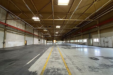 Kurzfristig verfügbar - ca. 3.000 m² Hallenfläche zzgl. Büro zu vermieten Kurzfristig verfügbar - ca. 3.000 m² Hallenfläche zzgl. Büro zu vermieten