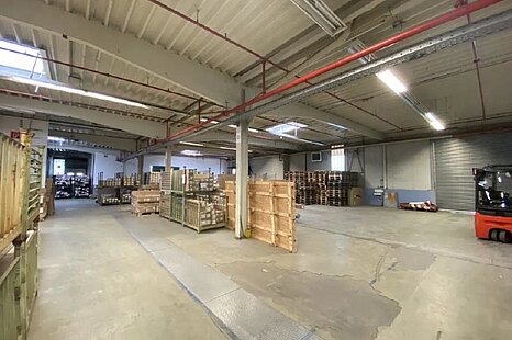 Bad Oeynhausen, ca. 2.500 m&sup2; ebenerdige Hallenfl&auml;che zu vermieten