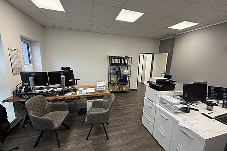 ca. 75 m² große Büro und Austellungsfläche ca. 75 m² große Büro und Austellungsfläche