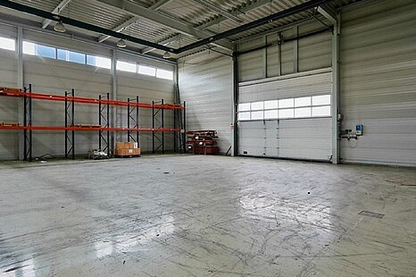 Dresdner Norden | ca. 3.000 m&sup2; Produktionshalle | Rampe | Starkstrom