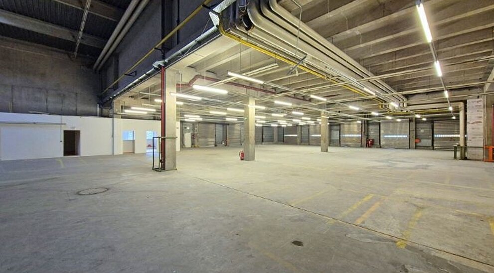 Innenansicht Halle Mieteinheit 12