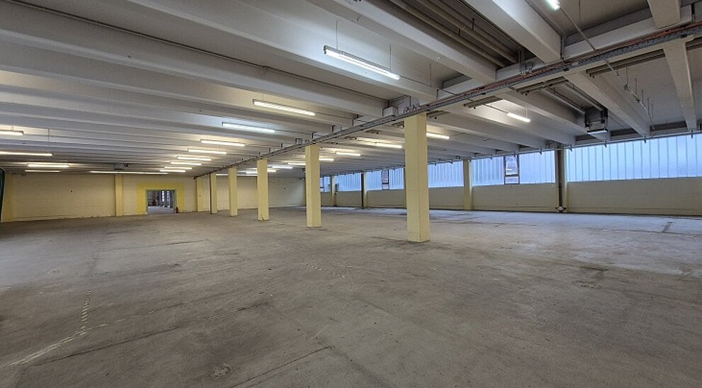 Innenansicht Halle, Showroom