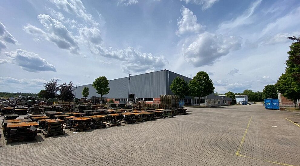 Halle 9 Au&szlig;enansicht und Freifl&auml;che