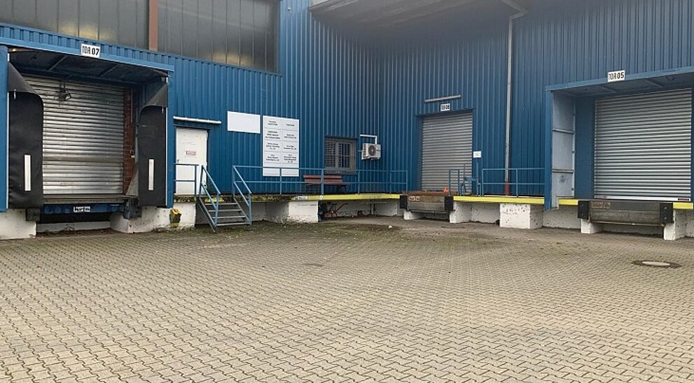 Hallenfl&auml;che Au&szlig;enansicht