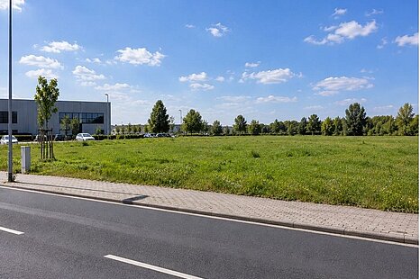 Kulmbach, ca. 14.000 m² vielseitig nutzbares Gewerbegrundstück zu verkaufen Kulmbach, ca. 14.000 m² vielseitig nutzbares Gewerbegrundstück zu verkaufen